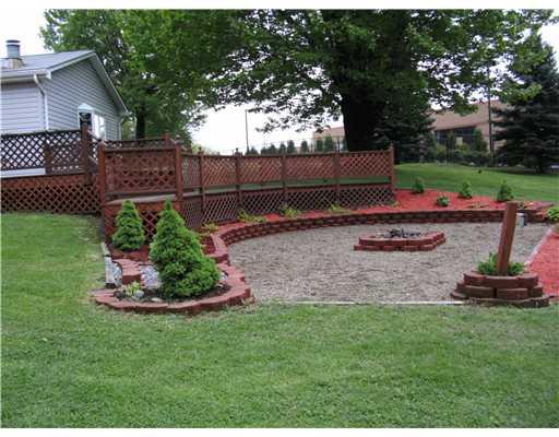116 Staley Avenue Butler, PA 16001 - Photo 3 of 7 Yard/Garden.