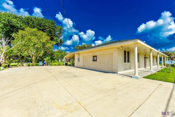 $199,900 | 110 West 26th Street, Larose, LA 70373