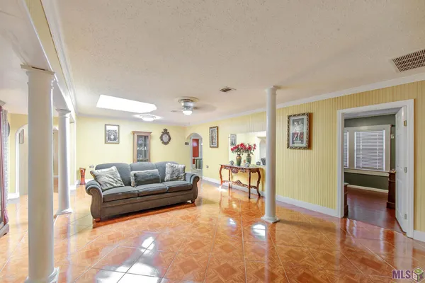 $199,900 | 110 West 26th Street, Larose, LA 70373