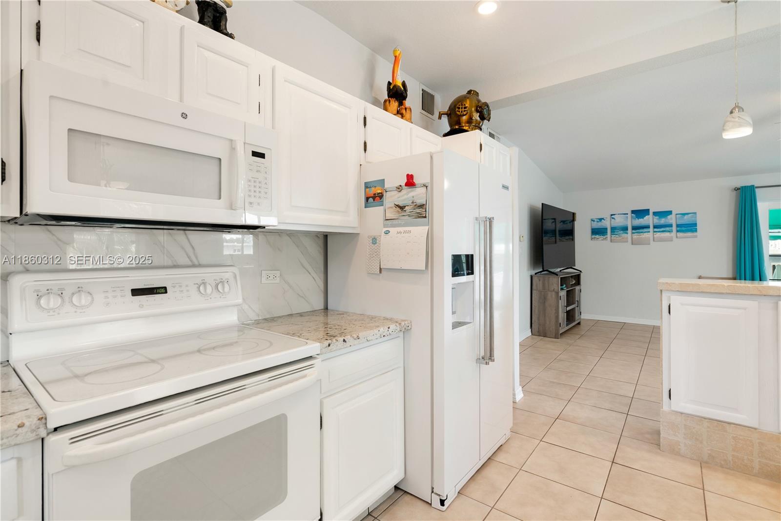 1210 Cactus Street Key Largo, FL 33037 - Photo 13 of 41