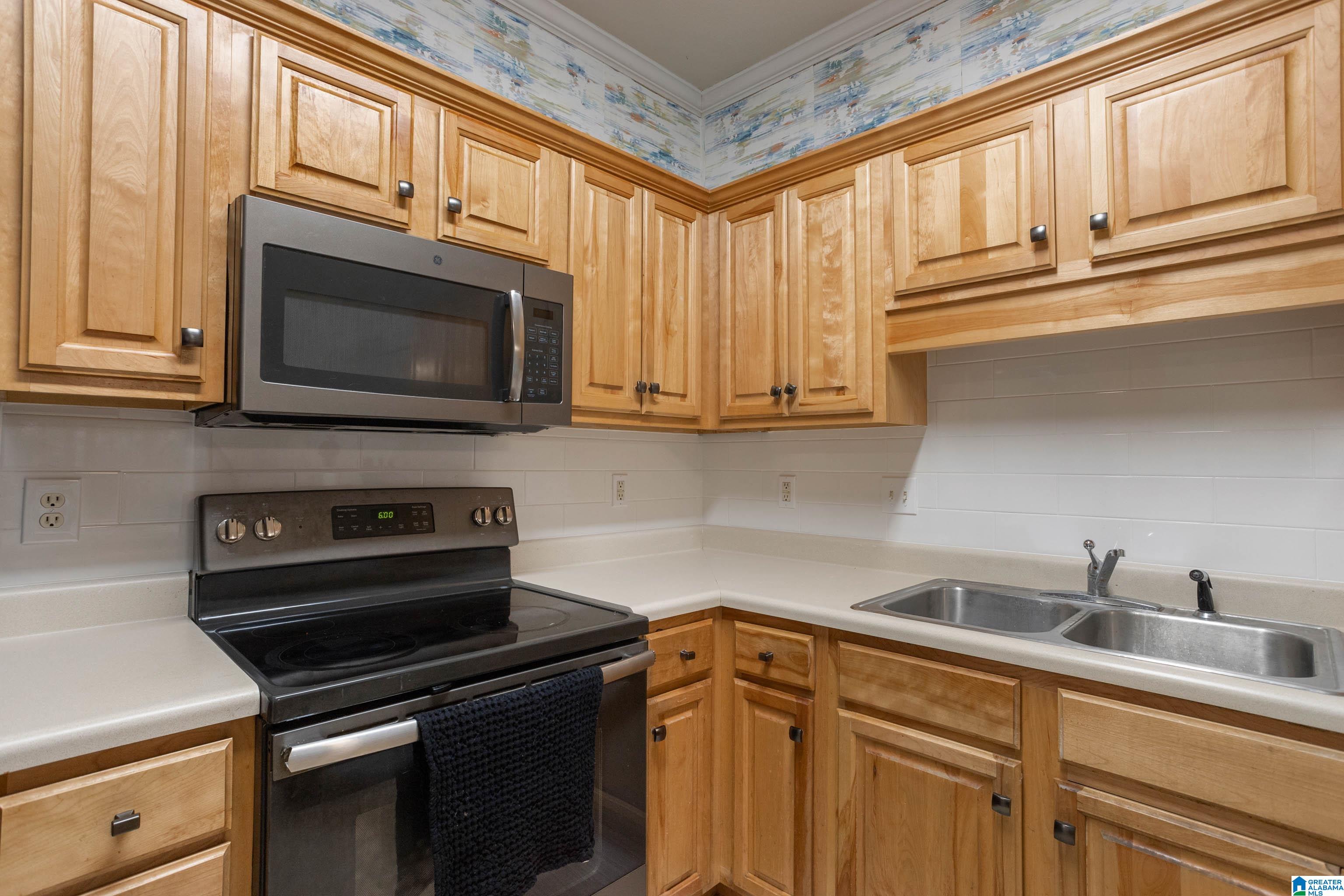 211 Stonebrook Lane Pelham, AL 35124 - Photo 9 of 28