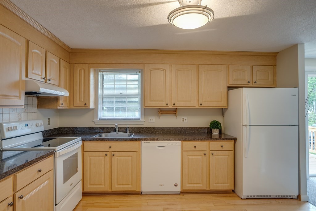 3 Independence Road Bedford, MA 01730 - Photo 3 of 28 Gallery Image 3