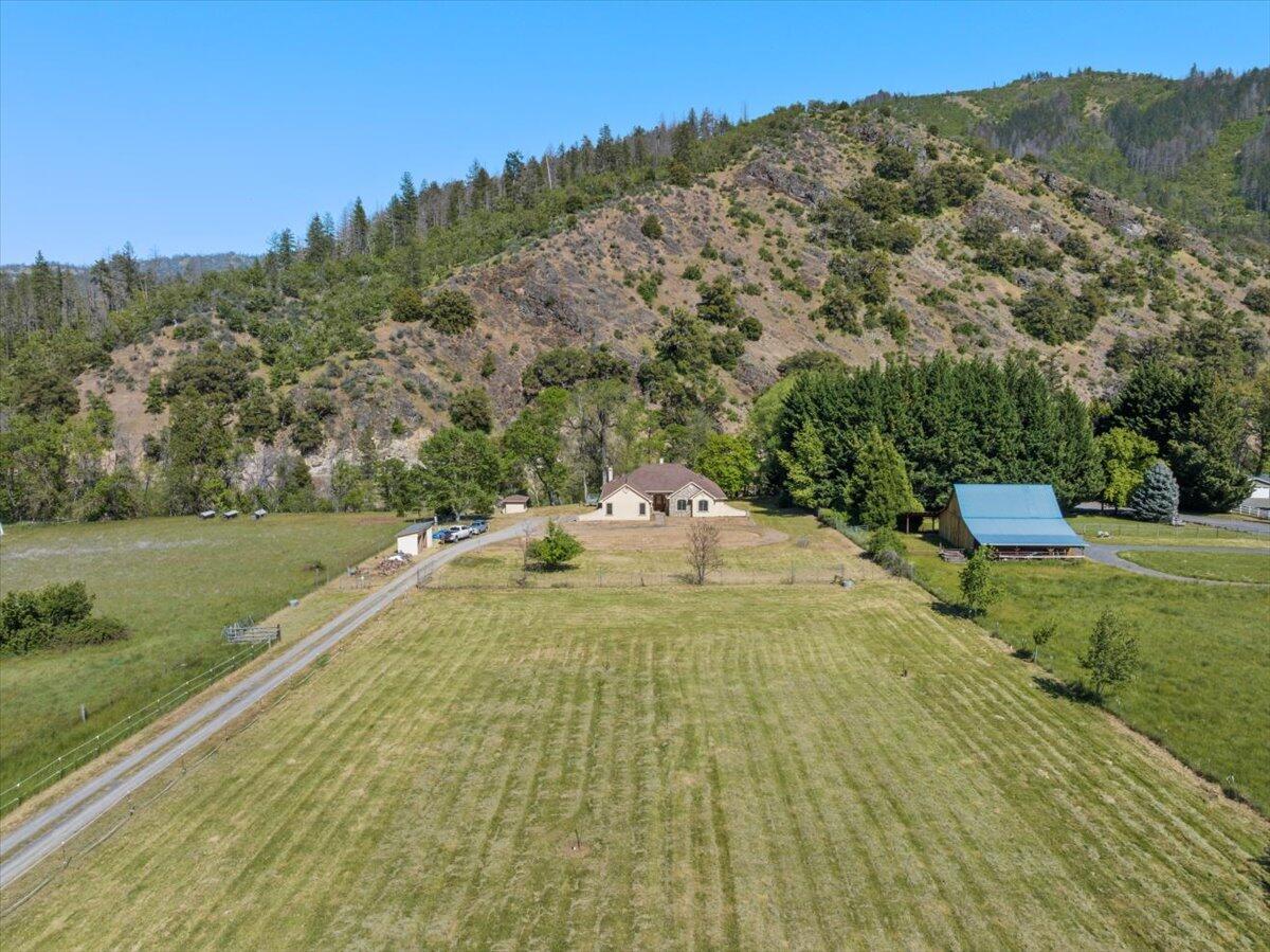 7813 Upper Applegate Road Jacksonville, OR 97530 - Photo 62 of 81 Beautiful...