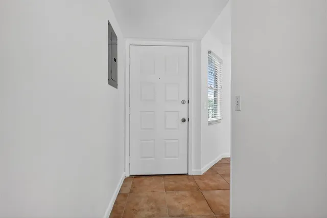 $2,200 | 12950 Southwest 13th Street, Unit 203D, Pembroke Pines, FL 33027