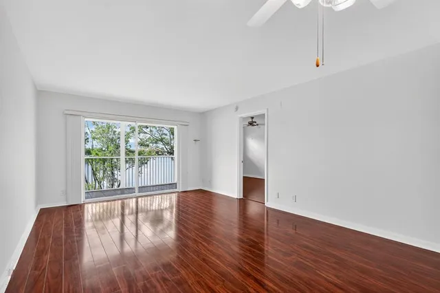 $2,200 | 12950 Southwest 13th Street, Unit 203D, Pembroke Pines, FL 33027