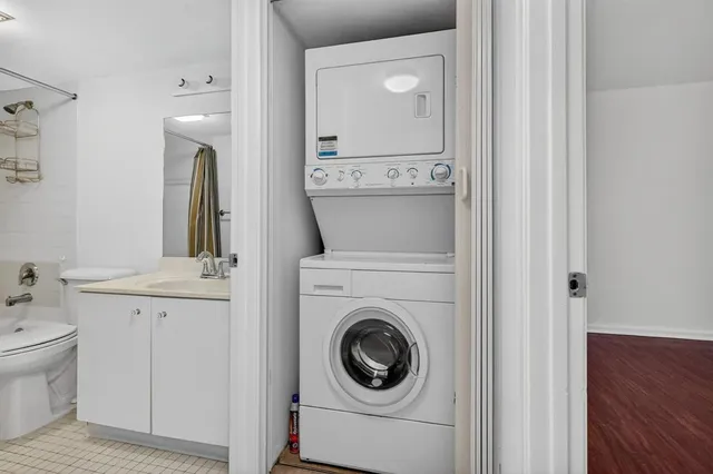 $2,200 | 12950 Southwest 13th Street, Unit 203D, Pembroke Pines, FL 33027