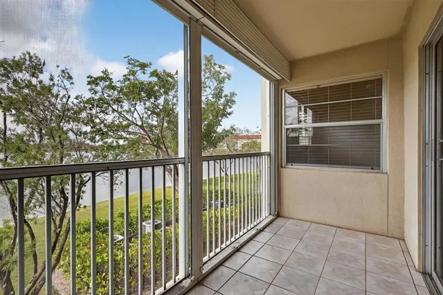 $2,200 | 12950 Southwest 13th Street, Unit 203D, Pembroke Pines, FL 33027