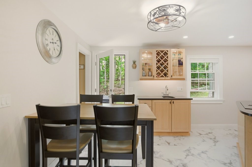 78 Grand View Road East Greenwich, RI 02818 - Photo 10 of 47