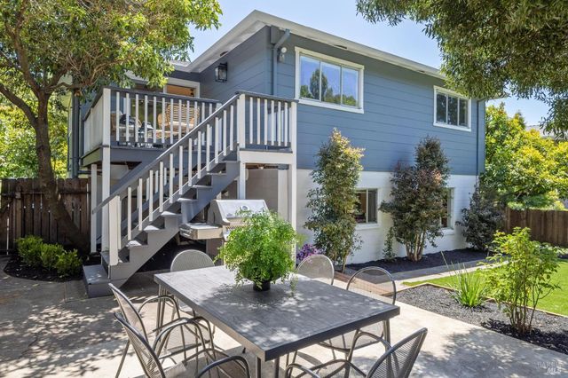 $2,295,000 | 31 Knoll Lane, Mill Valley, CA 94941