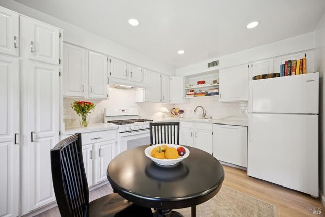 $2,295,000 | 31 Knoll Lane, Mill Valley, CA 94941