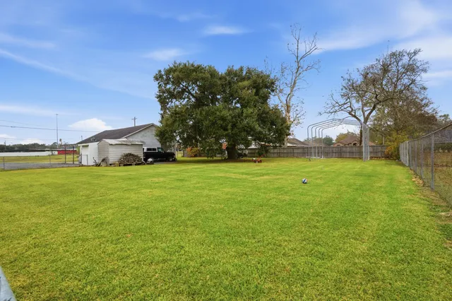 $99,999 | 6902 Concord Road, Beaumont, TX 77708