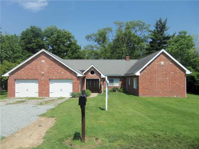 45 Chapel Ridge Road Fox Chapel, PA 15238 - Photo 1 of 18 Exterior Front. Sprawling Fox Chapel contemporary ranch with abundant living space! 4-BR, 2-BA, and attached 2-car garage. Level entry. Fantastic floor plan for entertaining! Brick exterior. Beautiful 1.3 acre park like lot.