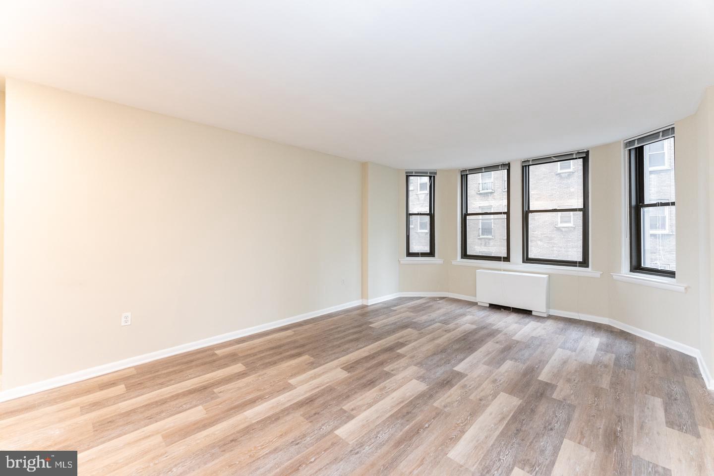 135 South 19th Street, Unit 607 Philadelphia, PA 19103 - Photo 1 of 16