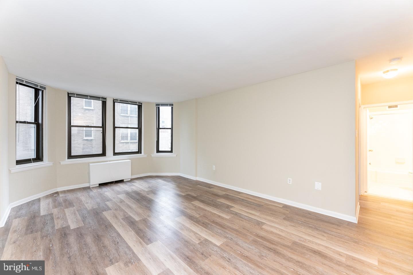 135 South 19th Street, Unit 607 Philadelphia, PA 19103 - Photo 2 of 16