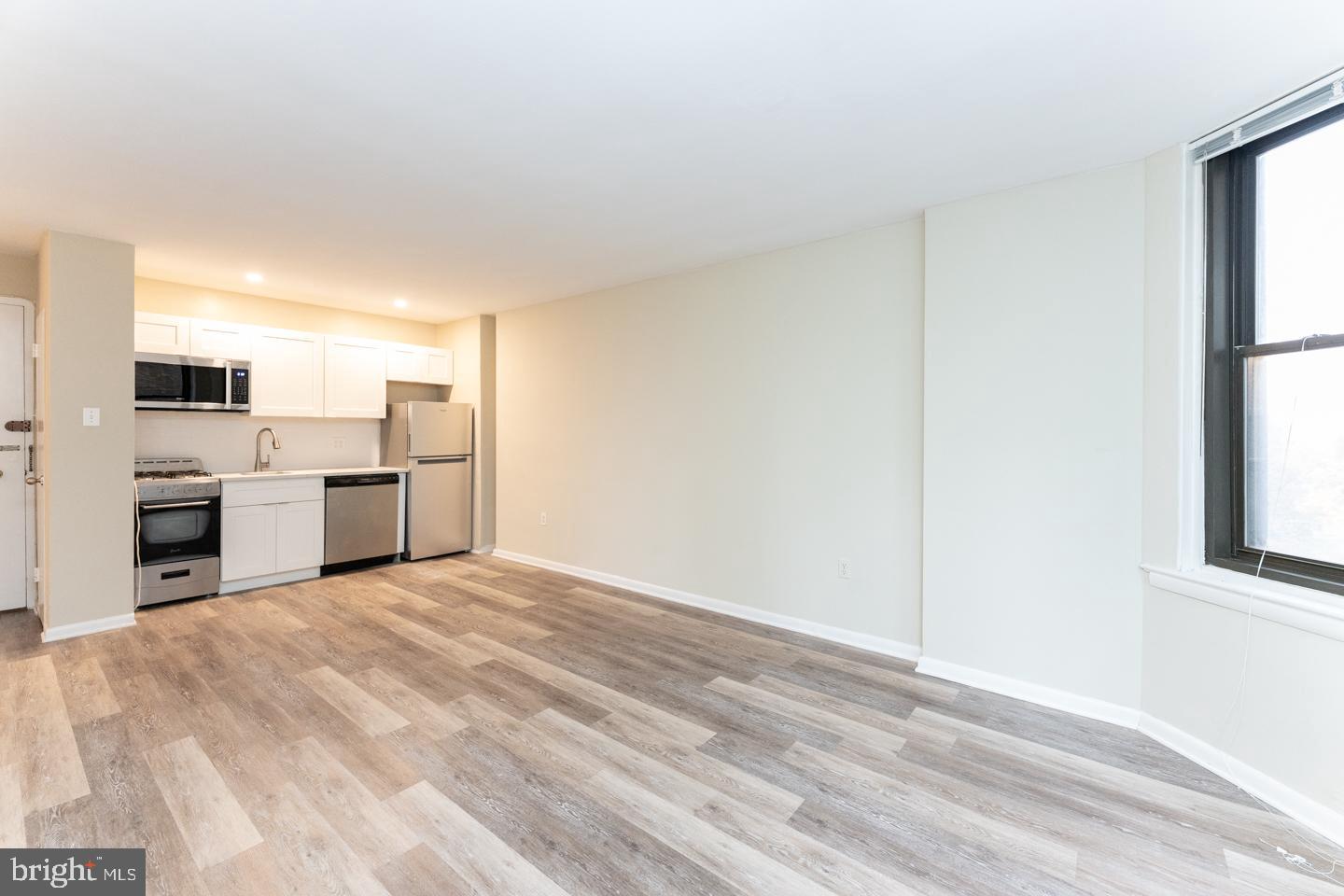135 South 19th Street, Unit 607 Philadelphia, PA 19103 - Photo 4 of 16