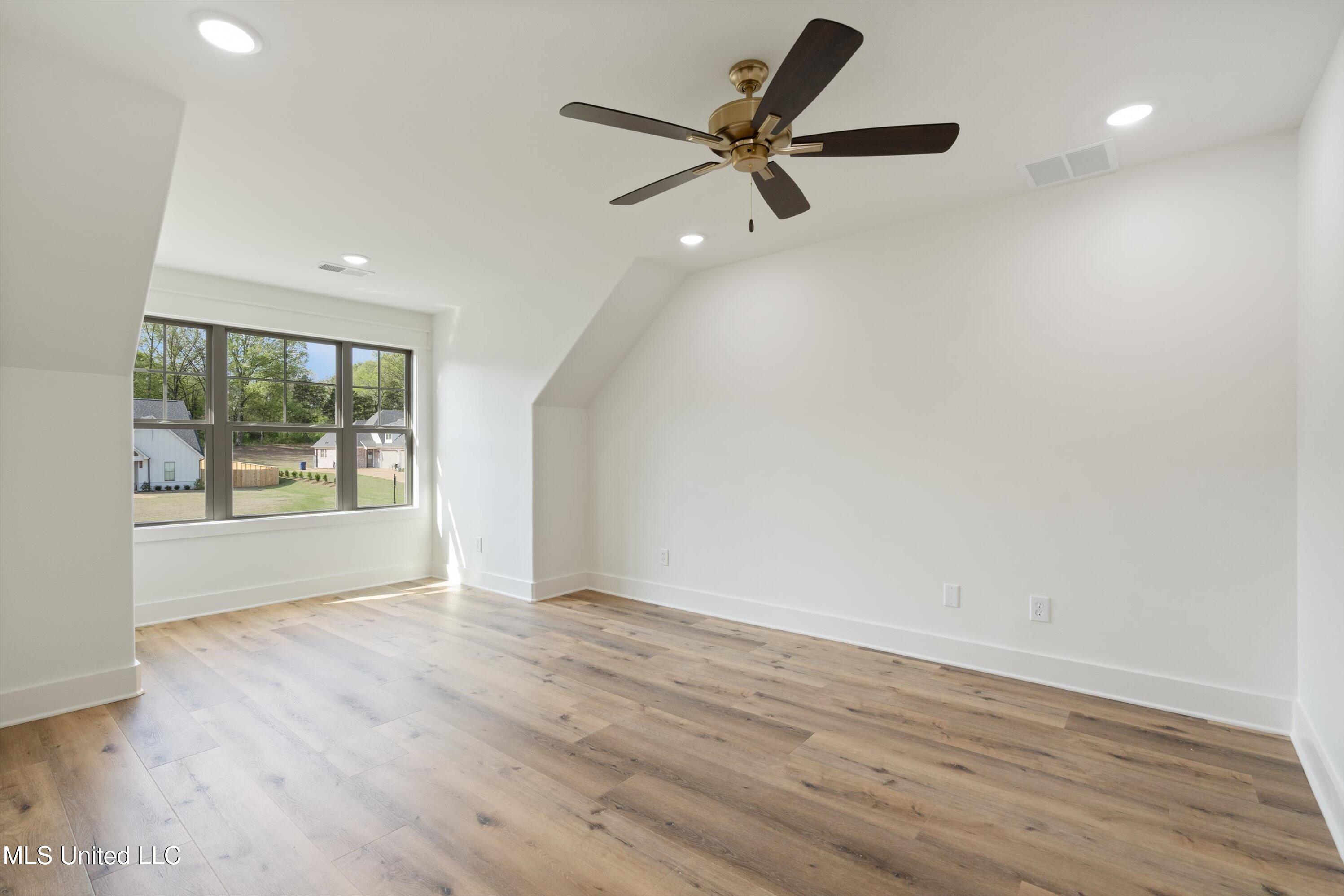 5452 Grayson Way Hernando, MS 38632 - Photo 25 of 31 Bedroom 4