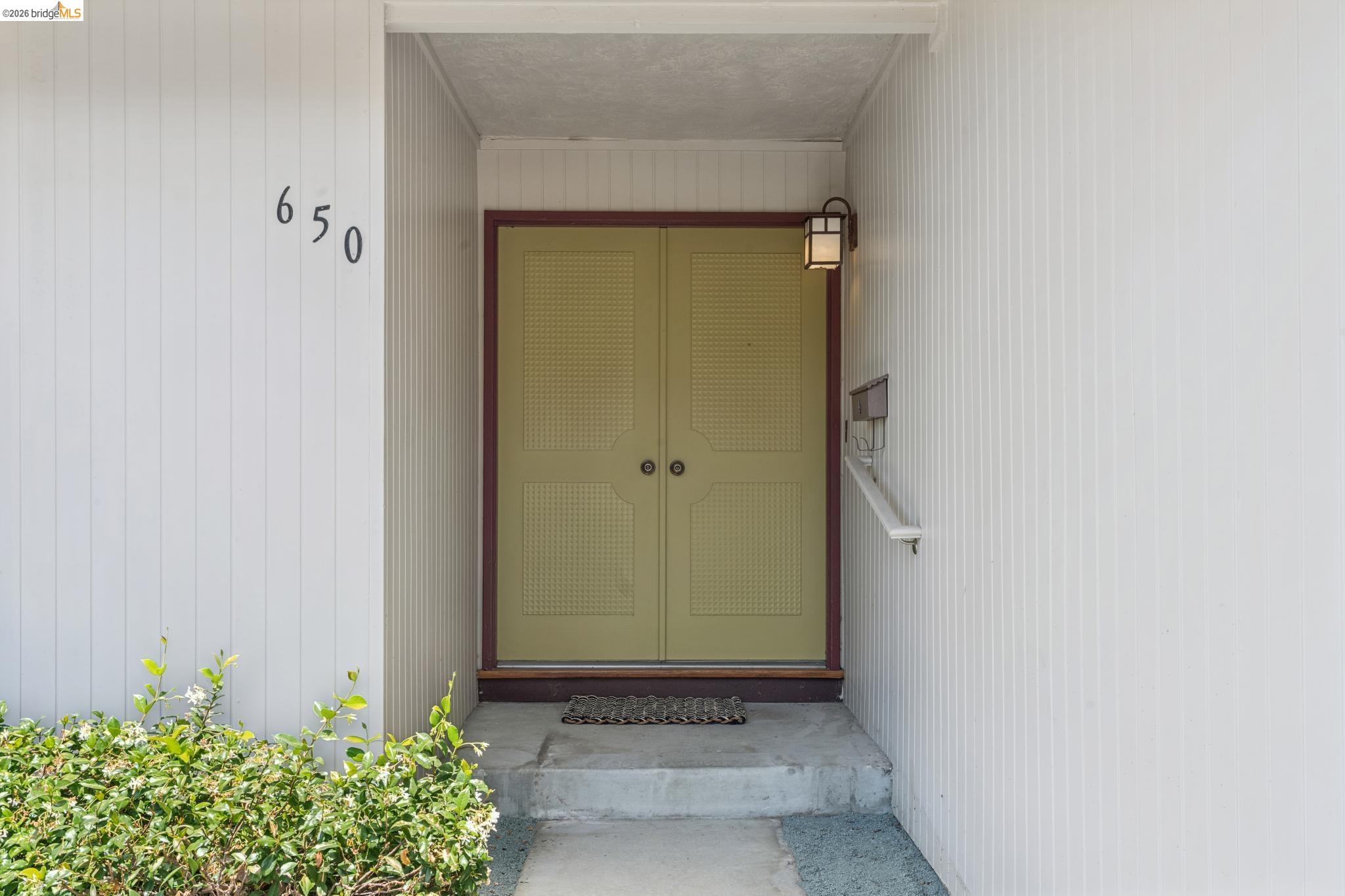 650 Marlesta Road Pinole, CA 94564 - Photo 8 of 64