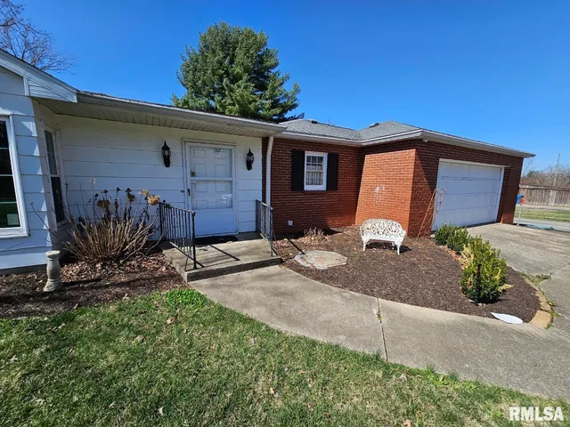 $155,000 | 14652 North Il Highway, Mount Vernon, IL 62864