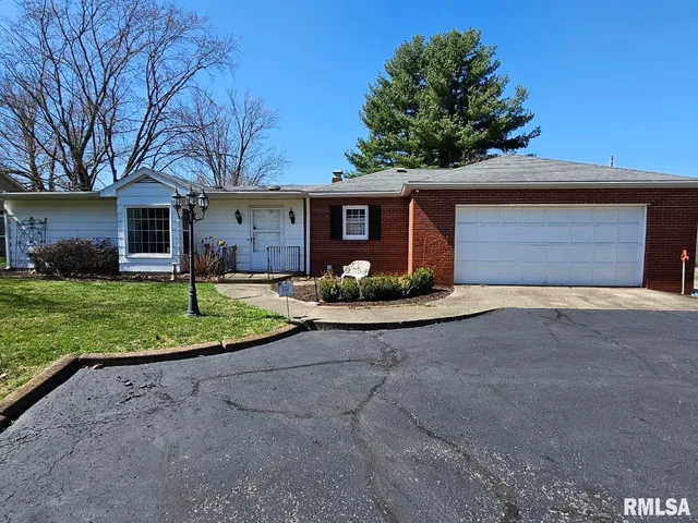 $155,000 | 14652 North Il Highway, Mount Vernon, IL 62864