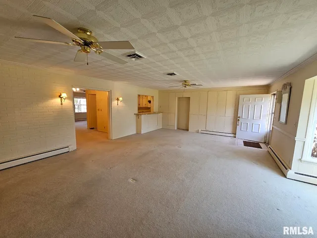 $155,000 | 14652 North Il Highway, Mount Vernon, IL 62864