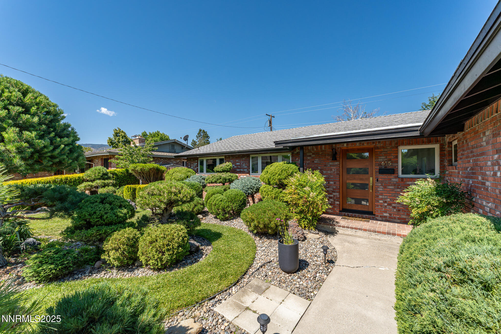 615 Shamrock Lane Reno, NV 89509 - Photo 2 of 17 615 Shamrock 4