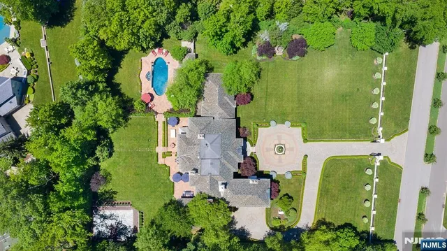 $18,000,000 | 12 The Esplanade, Alpine, NJ 07620