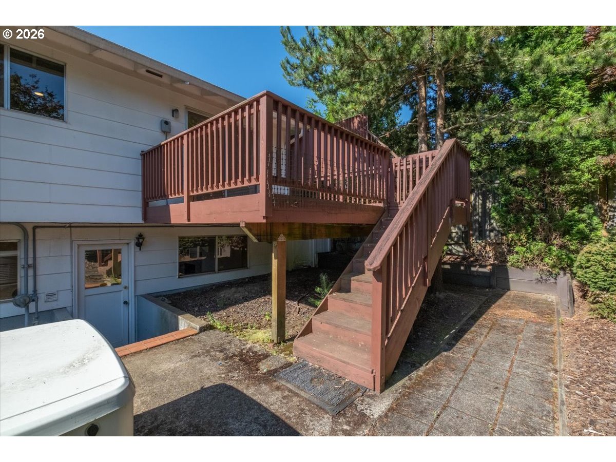 895 Northwest 3rd Street Gresham, OR 97030 - Photo 32 of 41
