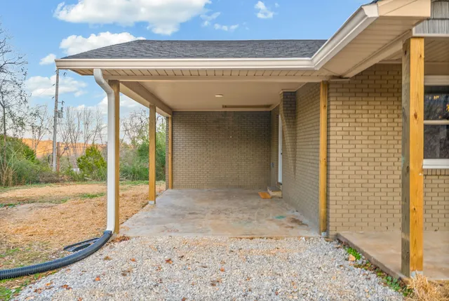 $220,000 | 337 Fire Tower Road, Erin, TN 37061