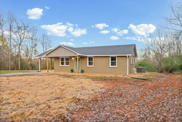 $220,000 | 337 Fire Tower Road, Erin, TN 37061