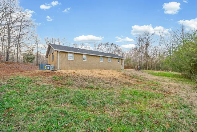 $220,000 | 337 Fire Tower Road, Erin, TN 37061