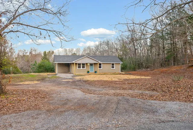 $220,000 | 337 Fire Tower Road, Erin, TN 37061