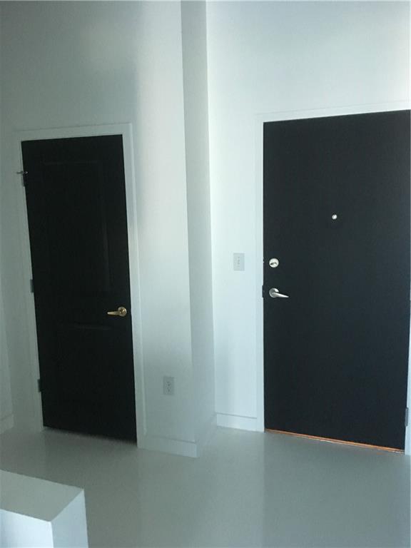 3324 Peachtree Road, Unit 2213 Atlanta, GA 30326 - Photo 21 of 42 an empty room with closet