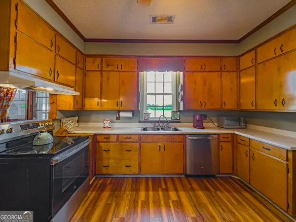 $239,500 | 178 Moore Street, Omega, GA 31775