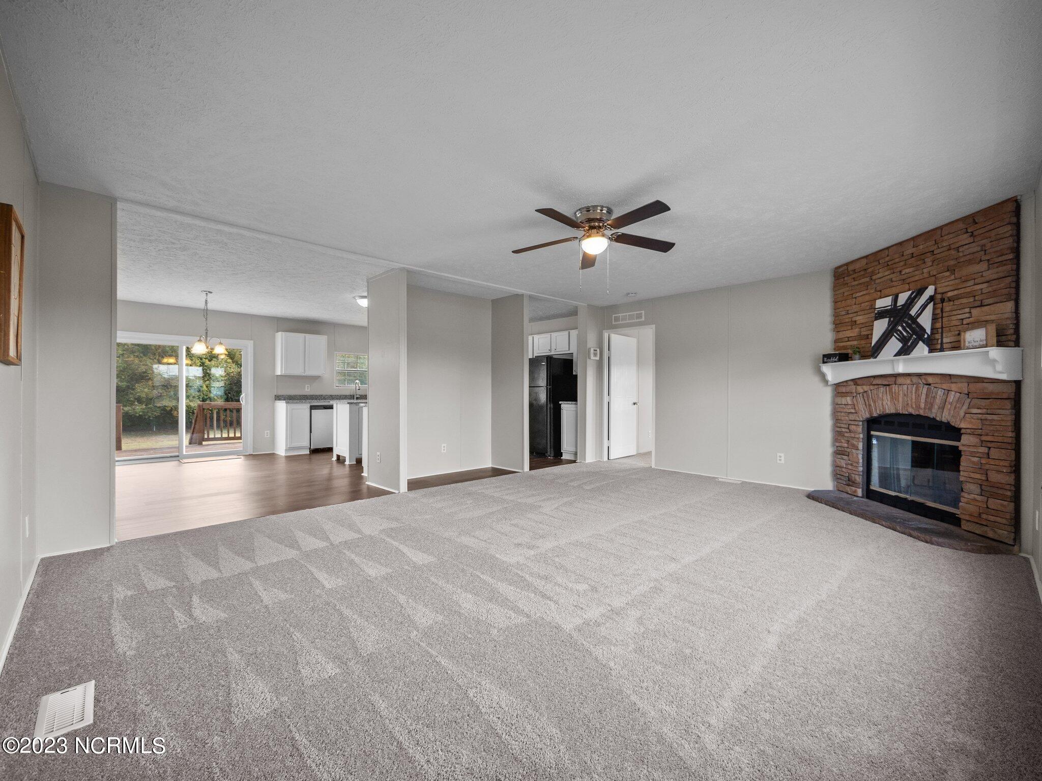 135 Reedy Lane Beulaville, NC 28518 - Photo 4 of 50 21-web-or-mls-M1B13835