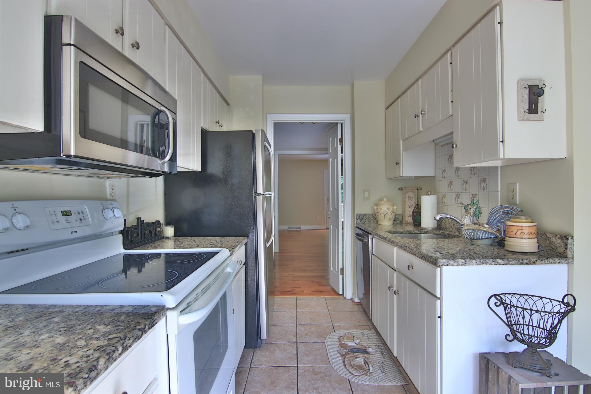 504 Andrew Hill Road Arnold, MD 21012 - Photo 15 of 37 Updated Kitchen with Walk-in Bay Window