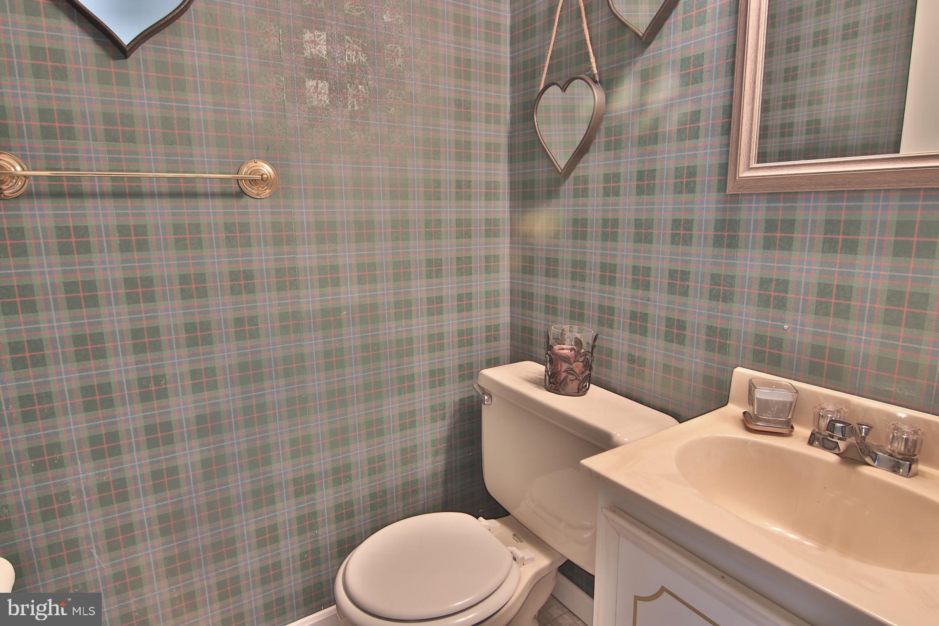 504 Andrew Hill Road Arnold, MD 21012 - Photo 10 of 37 Powder Room