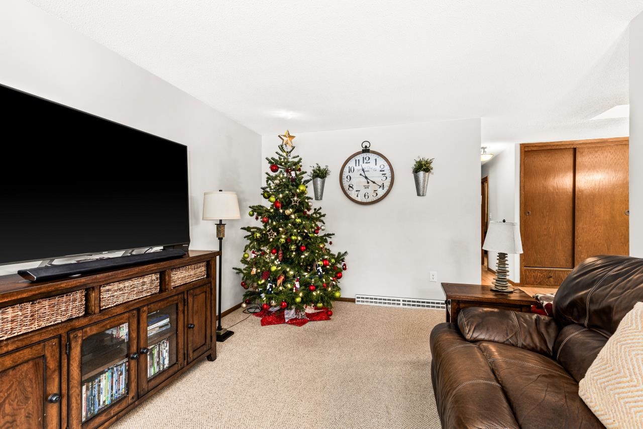 110 Grove Street Proctor, MN 55810 - Photo 5 of 38