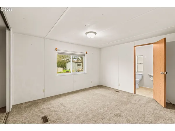 $94,500 | 1400 Candlelight Drive, Unit 208, Eugene, OR 97402