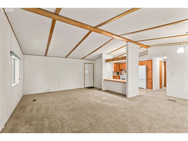 $94,500 | 1400 Candlelight Drive, Unit 208, Eugene, OR 97402