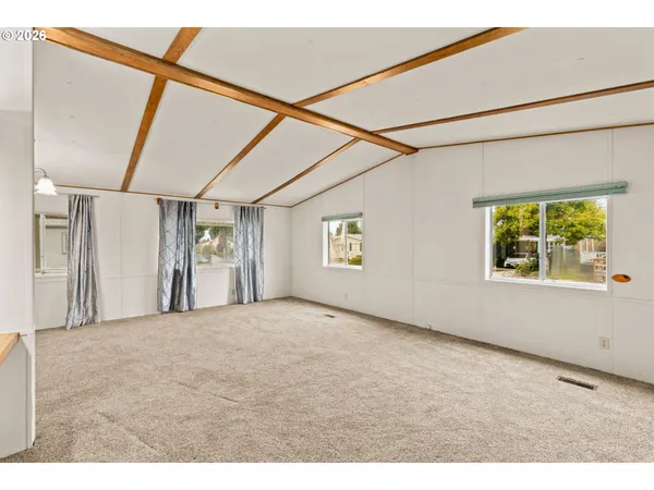 $94,500 | 1400 Candlelight Drive, Unit 208, Eugene, OR 97402