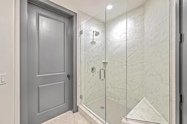 $5,300 | 5 Gadsdenboro Street, Unit 511, Charleston, SC 29401