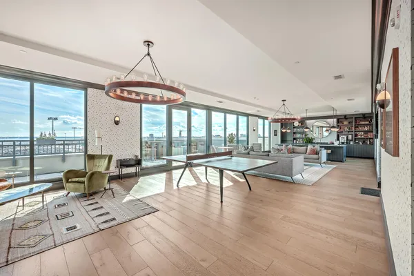 $5,300 | 5 Gadsdenboro Street, Unit 511, Charleston, SC 29401