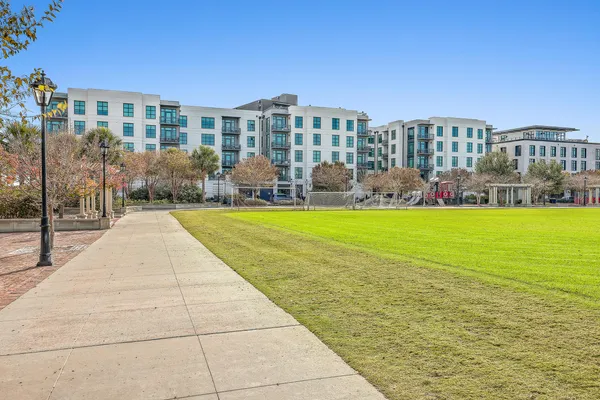 $5,300 | 5 Gadsdenboro Street, Unit 511, Charleston, SC 29401