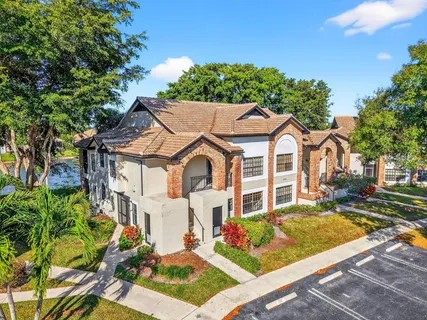 $149,900 | 8065 Aberdeen Drive, Unit 101, Boynton Beach, FL 33472