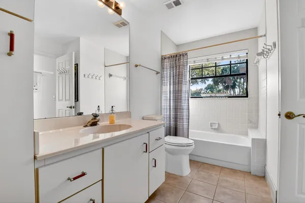 $119,000 | 8065 Aberdeen Drive, Unit 101, Boynton Beach, FL 33472