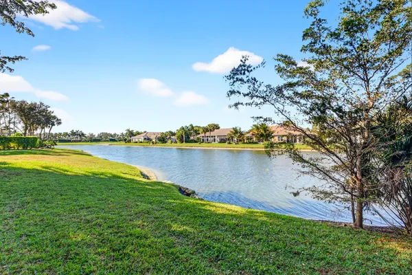 $119,000 | 8065 Aberdeen Drive, Unit 101, Boynton Beach, FL 33472