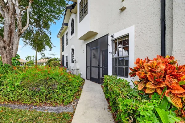 $119,000 | 8065 Aberdeen Drive, Unit 101, Boynton Beach, FL 33472