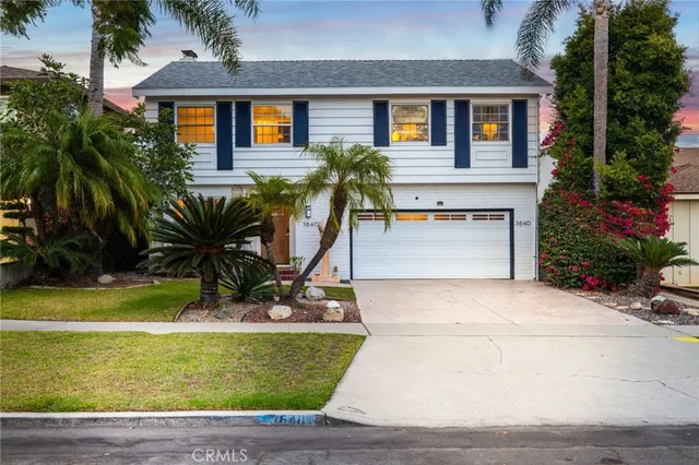 $1,499,000 | 3640 Pine Avenue, Long Beach, CA 90807