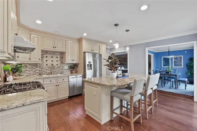 $1,499,000 | 3640 Pine Avenue, Long Beach, CA 90807