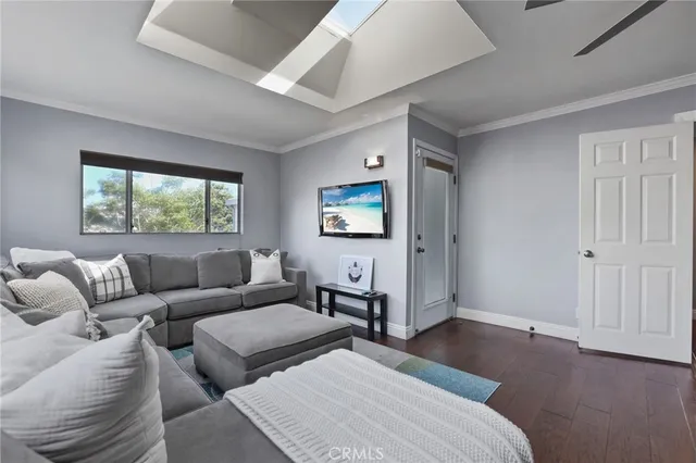 $1,499,000 | 3640 Pine Avenue, Long Beach, CA 90807